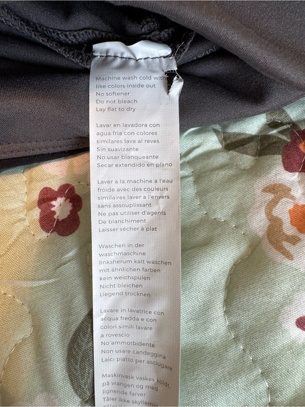 Fabletics Motion365 Gray Athletic Leggings with Black Mesh Panels & Pockets - Picture 9 of 9